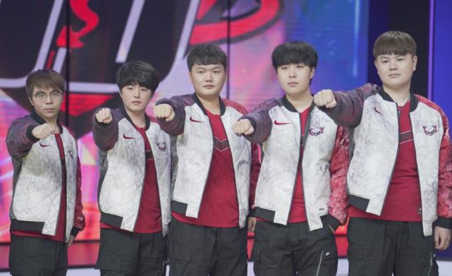 将碰撞出激 将碰撞出激