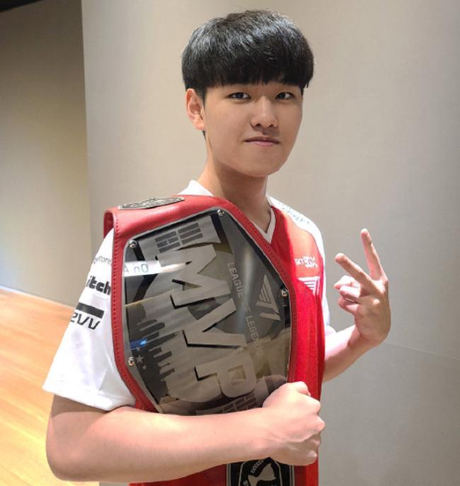 利在最新排 利在最新排